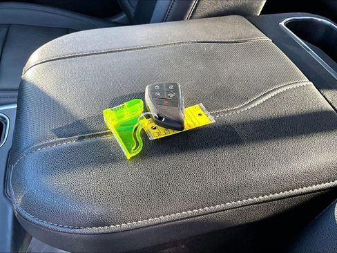 Used 2023 Chevrolet Silverado 1500 LTZ image 35