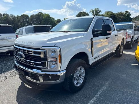 Used 2025 Ford F250 XLT w/ FX4 Off-Road Package AWD/4WD image 1