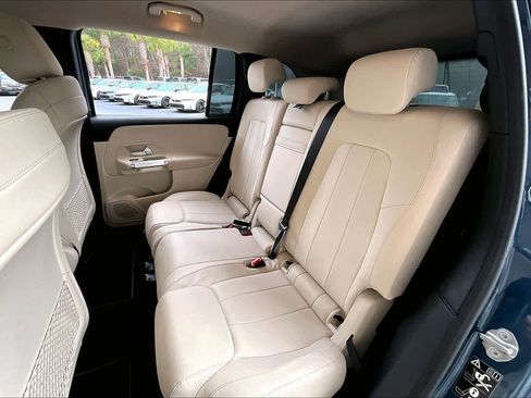 Used 2021 Mercedes-Benz GLB 250 4MATIC image 18
