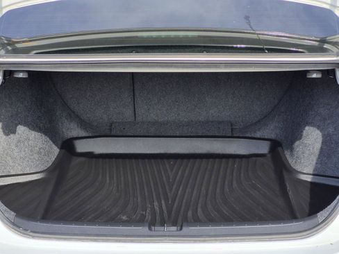 Used 2020 Honda Accord Touring image 8