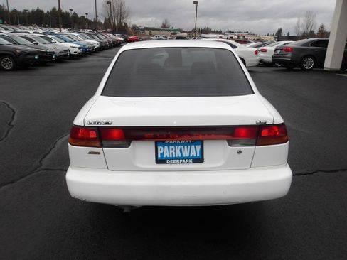 Used 1997 Subaru Legacy L image 4