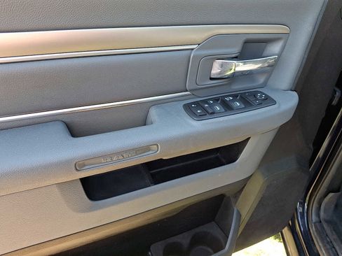 Used 2013 RAM 1500 Classic SLT w/ Big Horn Equipment Group AWD/4WD image 13