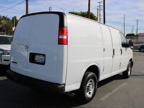 Used 2020 Chevrolet Express 2500 w/ Communications Package image 6