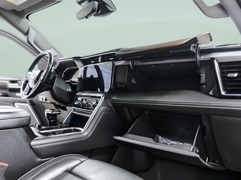 Used 2025 GMC Sierra 1500 Denali w/ Technology Package image 39