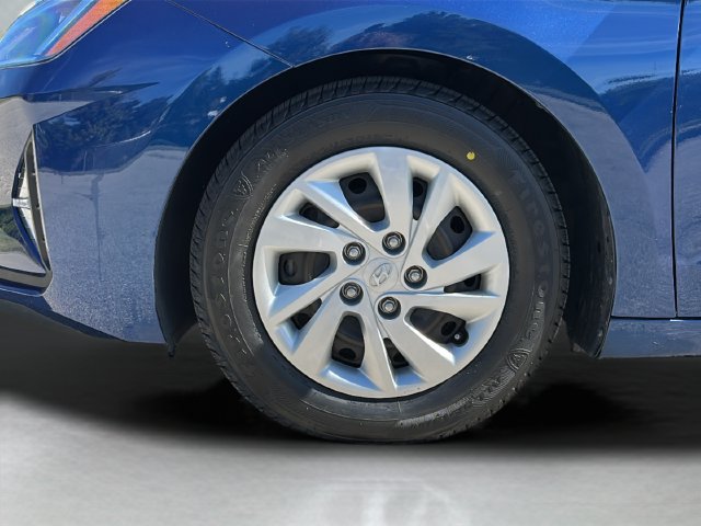 Used 2020 Hyundai Elantra SE FWD image 5