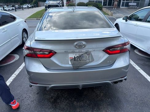 Used 2024 Toyota Camry SE FWD image 5