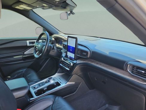 Used 2021 Ford Explorer Platinum w/ Equipment Group 601A image 31