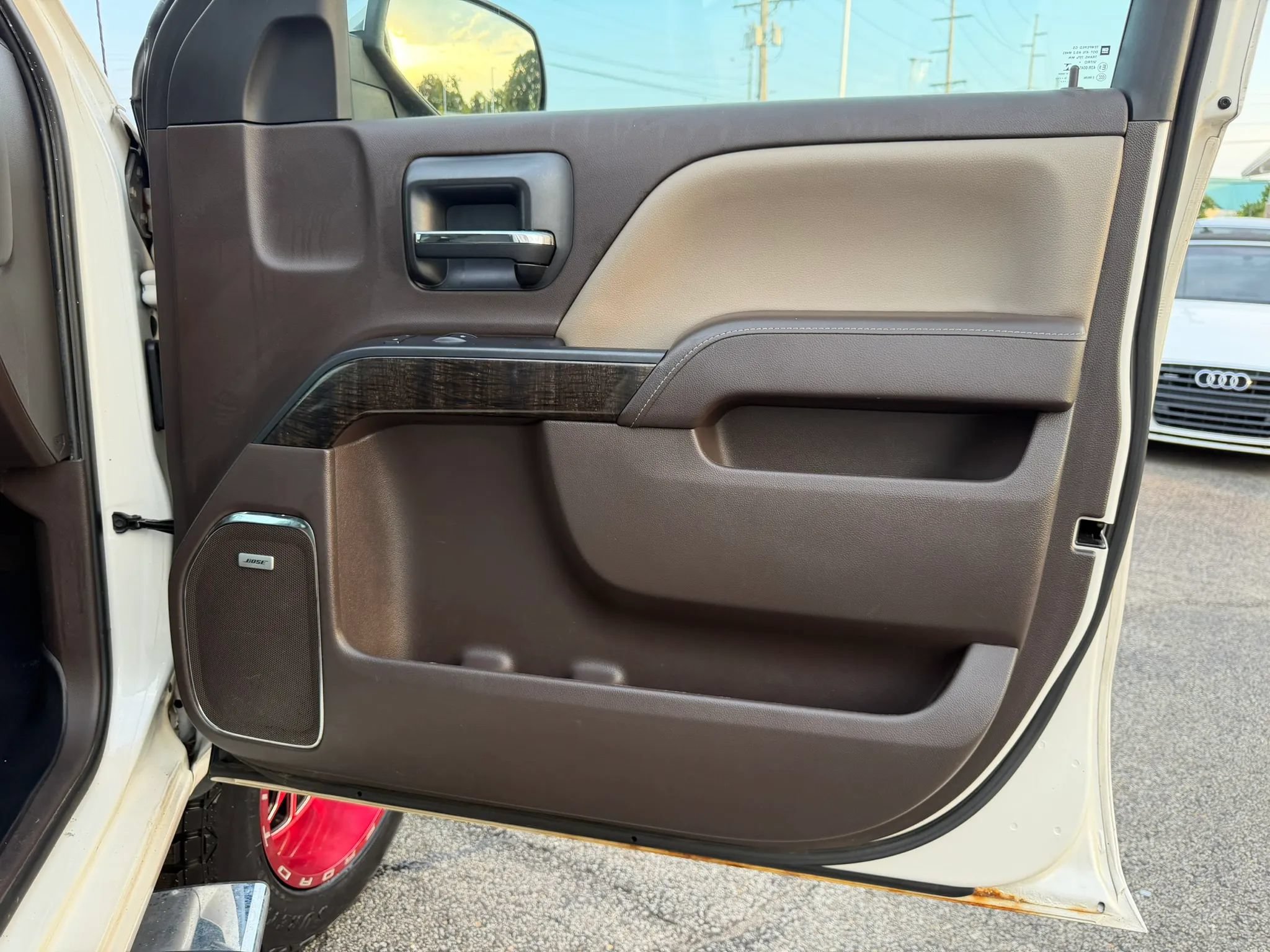 Used 2015 GMC Sierra 1500 Denali AWD/4WD image 27