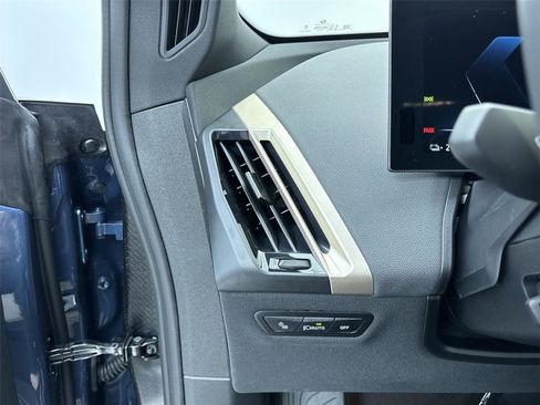 New 2026 BMW iX xDrive45 image 31