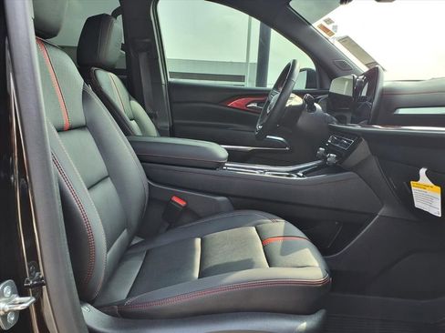 Used 2024 Chevrolet Traverse RS image 15