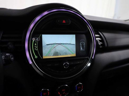 Used 2016 MINI Cooper 2-Door Hardtop image 32