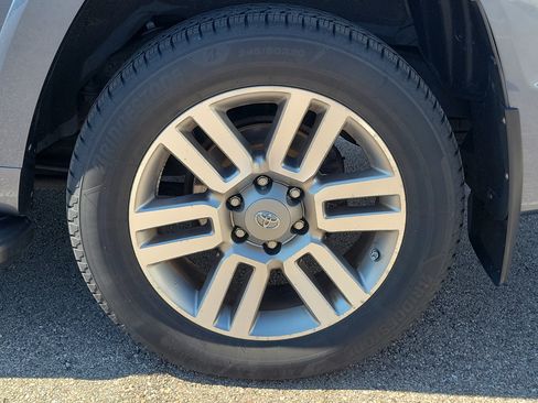 Used 2013 Toyota 4Runner Limited AWD/4WD image 5