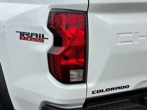 Certified 2023 Chevrolet Colorado Trail Boss w/ Advanced Trailering Package AWD/4WD image 37