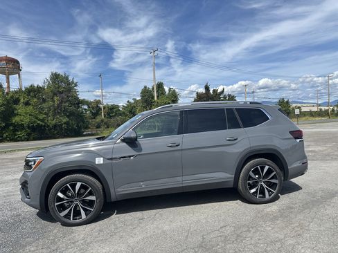 New 2026 Volkswagen Atlas SEL Premium R-Line image 9