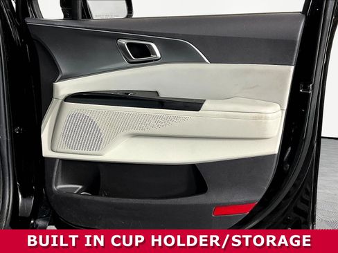 Certified 2022 Kia Carnival LX FWD image 28