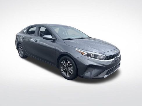 Used 2024 Kia Forte LXS FWD image 8