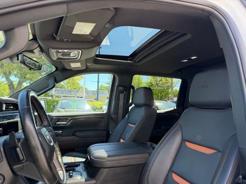 Certified 2025 GMC Sierra 1500 AT4 w/ AT4 Premium Package AWD/4WD image 15