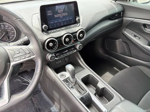 Certified 2021 Nissan Sentra SV FWD image 17
