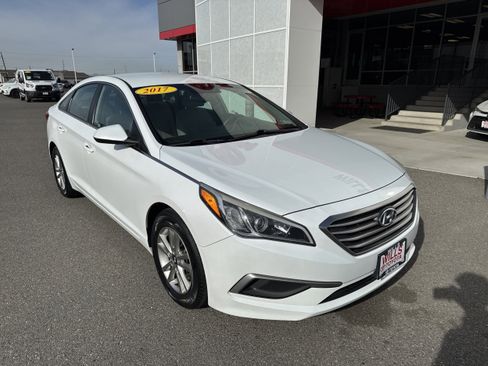 Used 2017 Hyundai Sonata ECO image 1