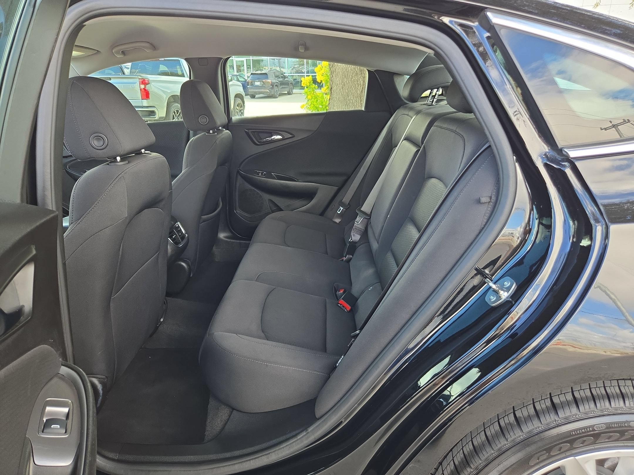 Certified 2025 Chevrolet Malibu LT FWD image 13