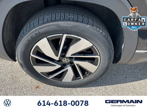 Used 2024 Volkswagen Atlas SEL AWD/4WD image 13