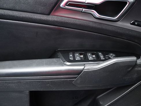 Used 2023 Kia Sportage SX image 18