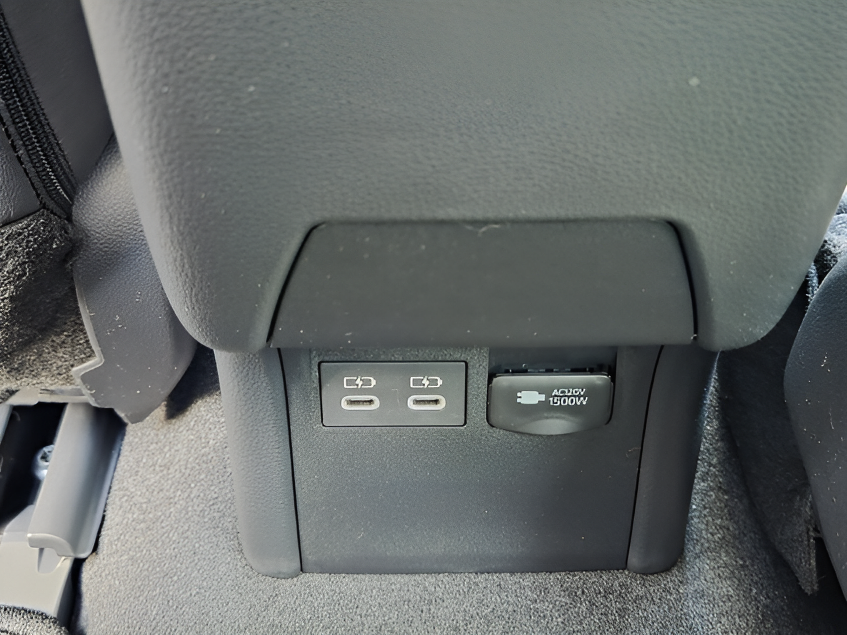 New 2026 Toyota Prius Plug-In Hybrid FWD image 11