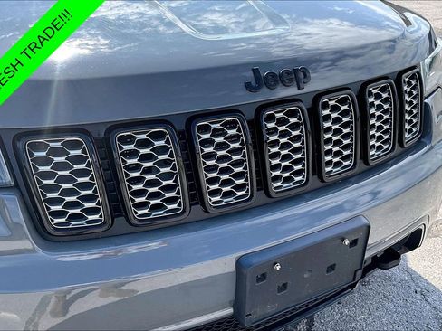 Used 2019 Jeep Grand Cherokee Altitude AWD/4WD image 30