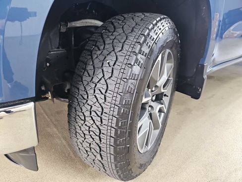 Certified 2024 Chevrolet Silverado 1500 LT AWD/4WD image 37