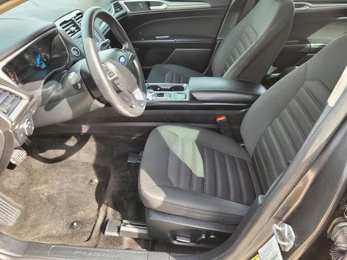 Used 2018 Ford Fusion SE image 20