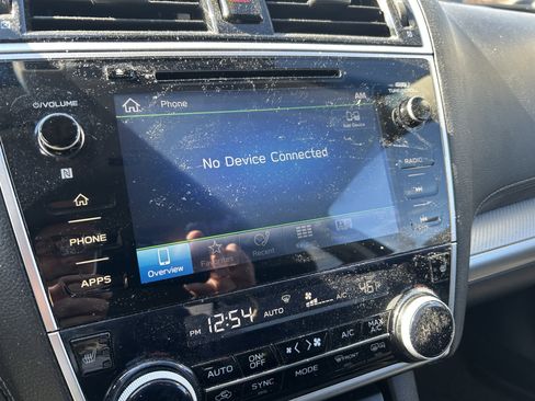 Used 2019 Subaru Outback 2.5i Premium image 18