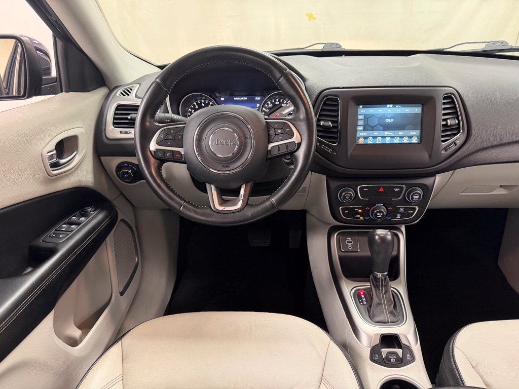 Used 2018 Jeep Compass Latitude w/ Popular Equipment Group FWD image 28
