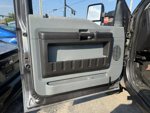 Used 2014 Ford F250 XL w/ Power Equipment Group AWD/4WD image 10