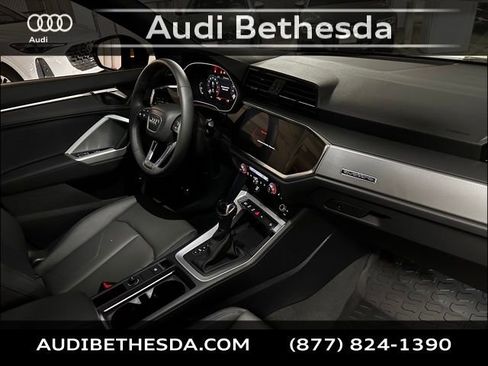 New 2025 Audi Q3 2.0T Premium image 10