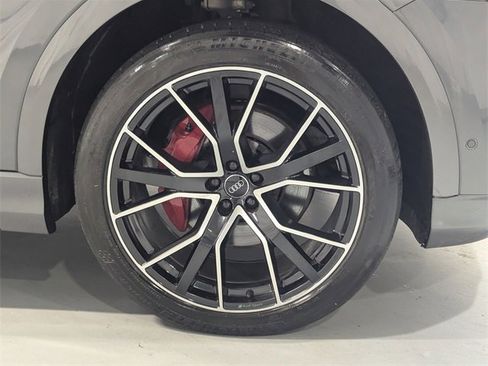 Used 2019 Audi Q8 Premium Plus w/ Premium Plus image 27