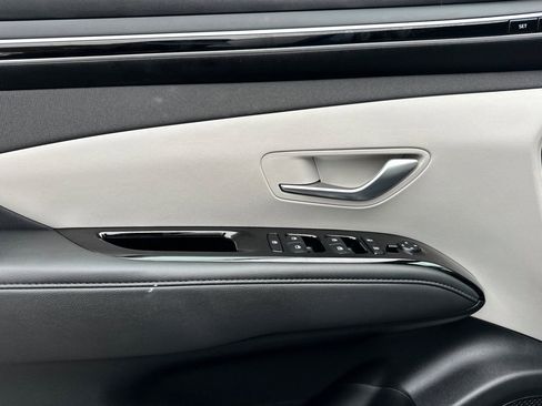 Used 2022 Hyundai Tucson Limited w/ Cargo Package FWD image 13