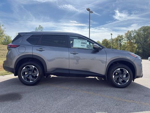 New 2026 Nissan Rogue SV w/ SV Premium Package image 4
