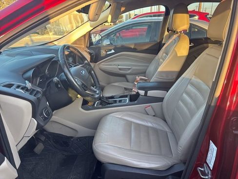 Used 2017 Ford Escape Titanium image 12