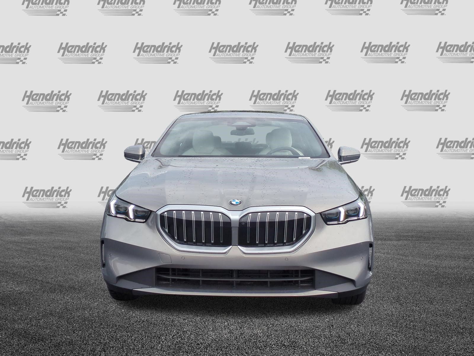 New 2027 BMW 530i w/ Premium Package RWD image 3