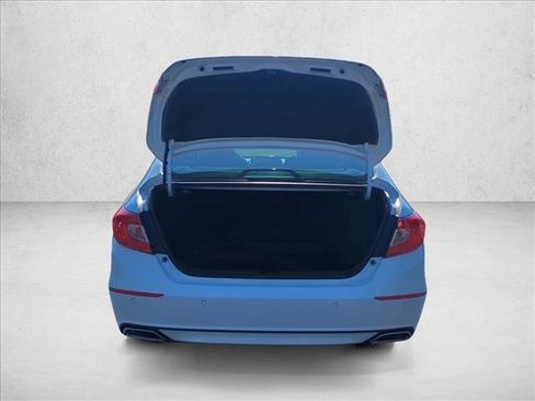 Used 2021 Honda Accord Touring image 6