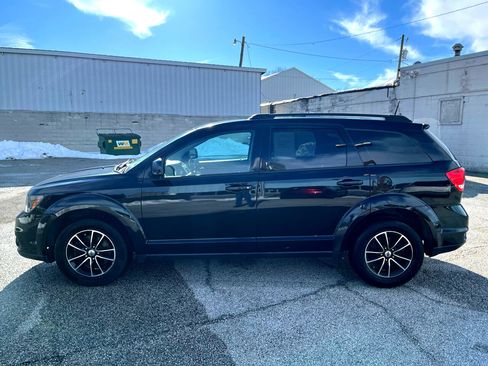 Used 2019 Dodge Journey SE w/ Blacktop Package image 6