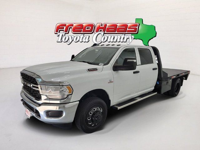 Used 2024 RAM 3500 Tradesman w/ Chrome Appearance Group AWD/4WD image 1