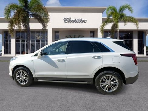 Certified 2023 Cadillac XT4 Premium Luxury w/ Enhanced Visibility Package image 9