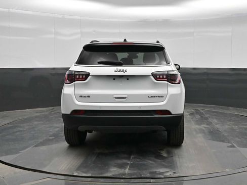 Used 2024 Jeep Compass Limited image 6
