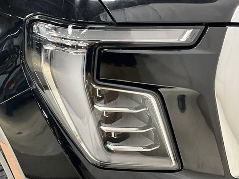 Used 2025 GMC Yukon XL Denali AWD/4WD image 27