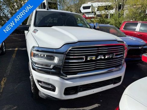 Used 2024 RAM 2500 Laramie AWD/4WD image 2