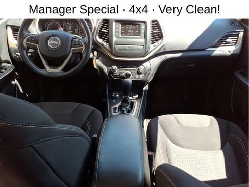 Used 2016 Jeep Cherokee Latitude AWD/4WD image 21