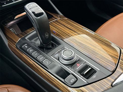 Used 2022 Maserati Levante GT image 27