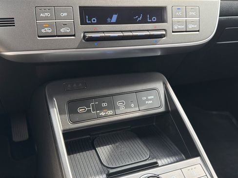 Used 2024 Hyundai Kona Limited AWD/4WD image 24