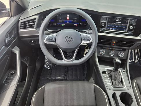 Certified 2022 Volkswagen Jetta Sport FWD image 12